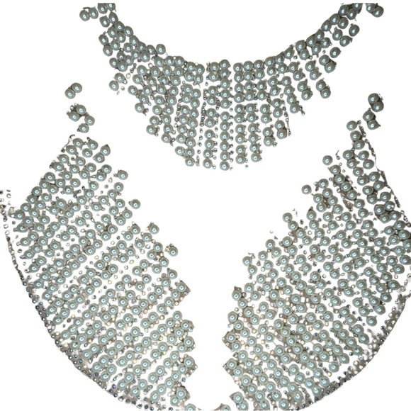 COCKTAIL DRESS WITH PEARL/MESH DETAILS(VERY UNIQUE) - Picture 4 of 7